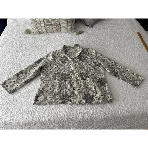 Alfred Dunner Women's XL Fleece Zip Up Jacket In Floral Mandala Pattern - Picture 2 of 5